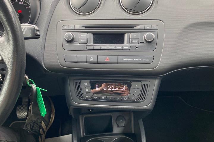 Grå Seat Ibiza fra 2014