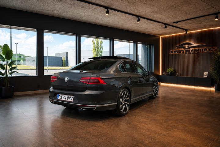 Sort VW Passat fra 2018