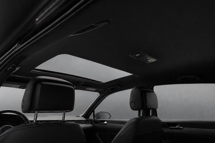 Sort VW Passat fra 2018
