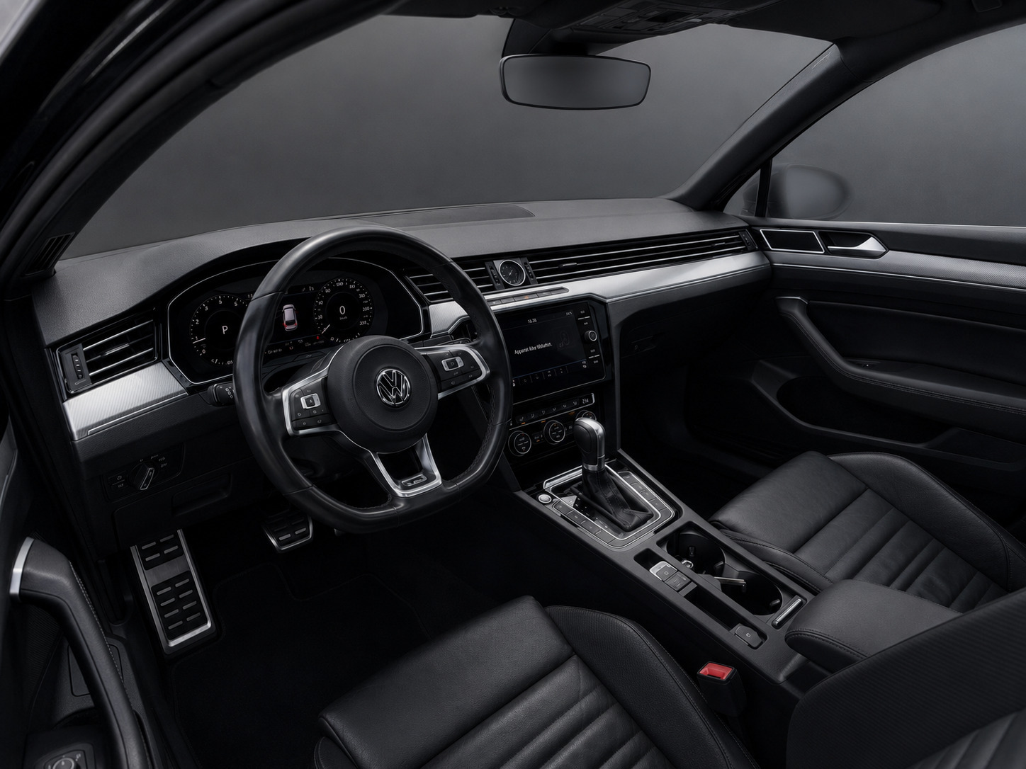 Sort VW Passat fra 2018