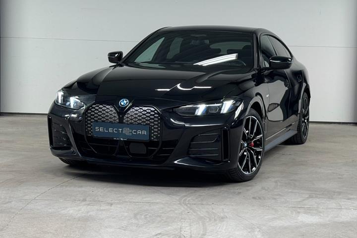 Sort BMW i4 fra 2025 set udefra