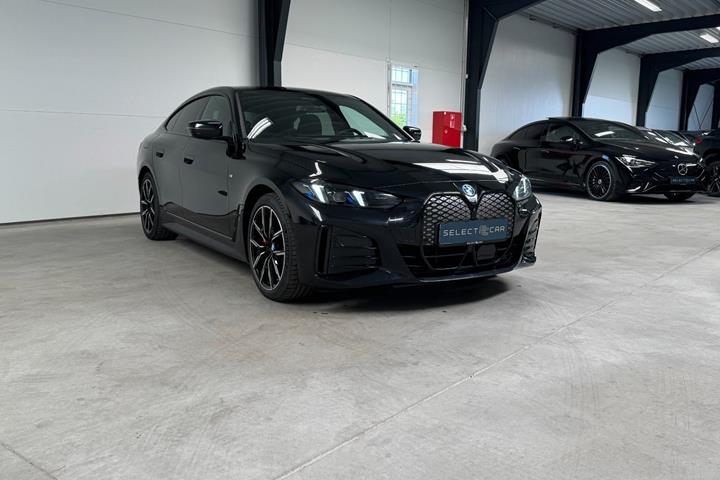 Sort BMW i4 fra 2025