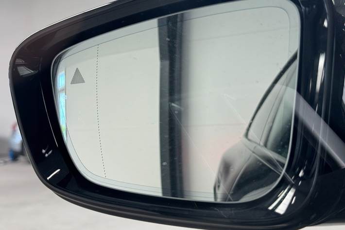 Sort BMW i4 fra 2025