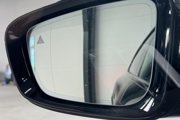 Sort BMW i4 fra 2025