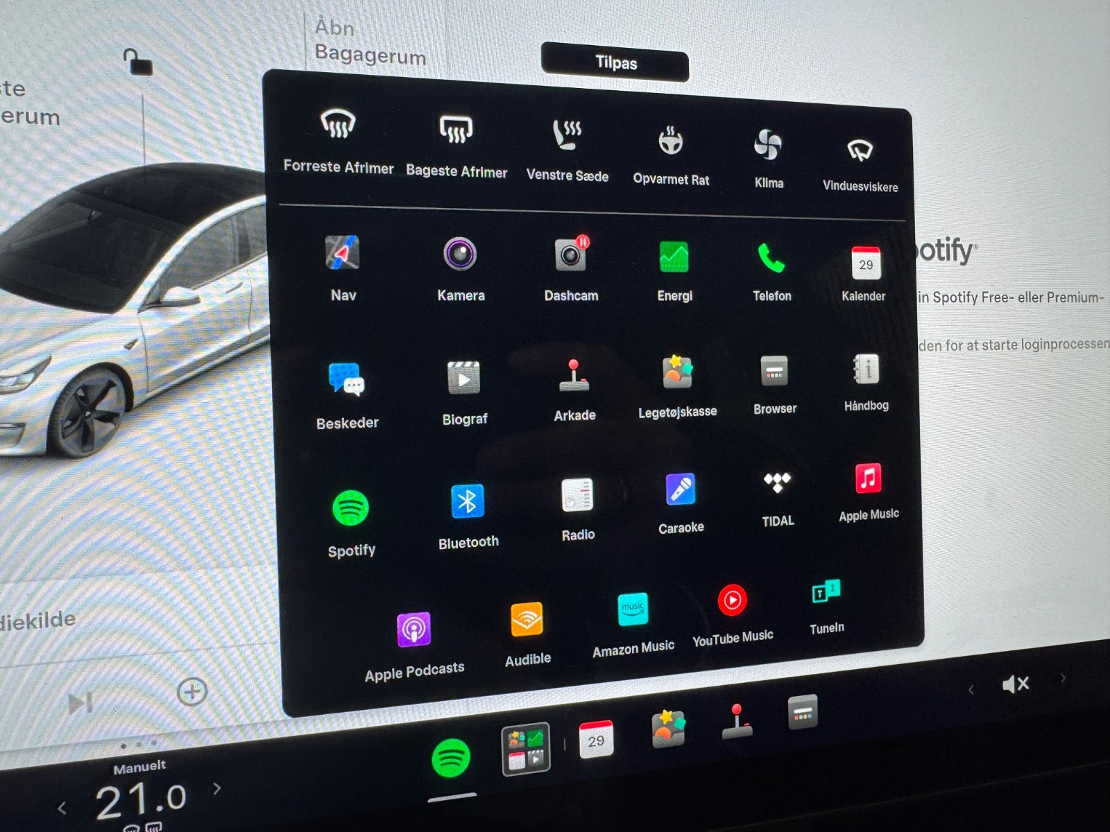 Hvid Tesla Model 3 fra 2021