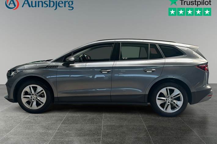Grå Skoda Enyaq fra 2022