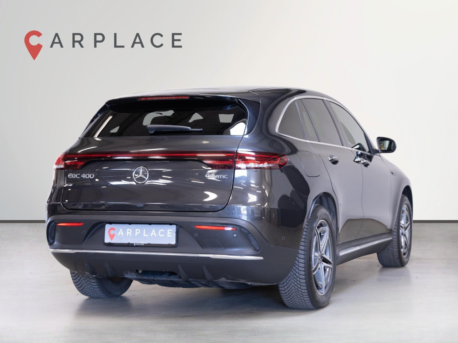 Grå Mercedes EQC400 fra 2020