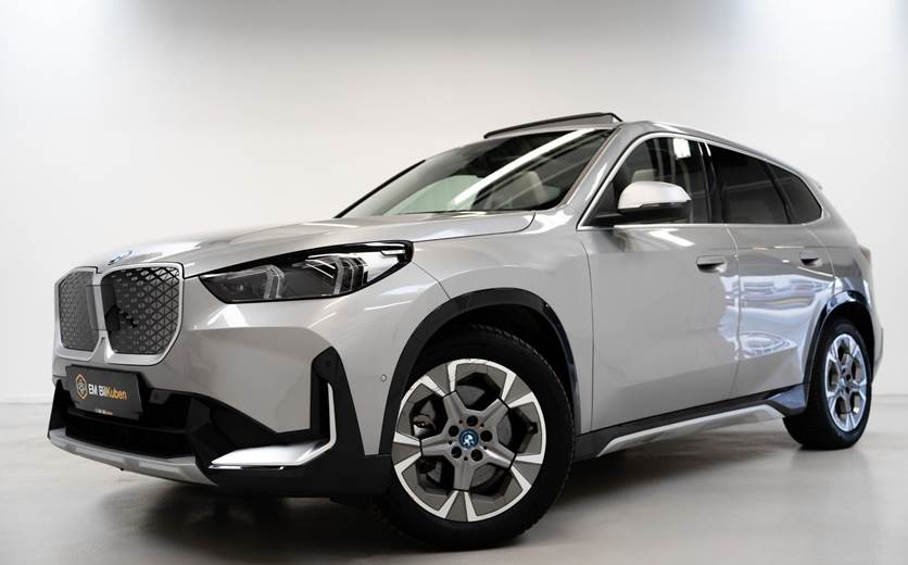 BMW iX1 xDrive30 X-Line