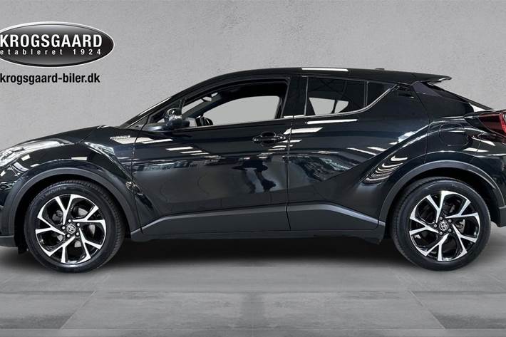 Sort Toyota C-HR fra 2021