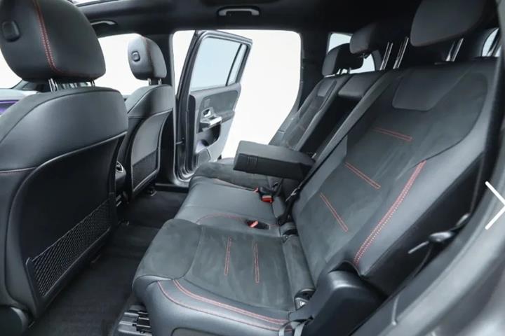 Grå Mercedes EQB350 fra 2022
