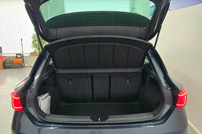 Grå Seat Leon fra 2020
