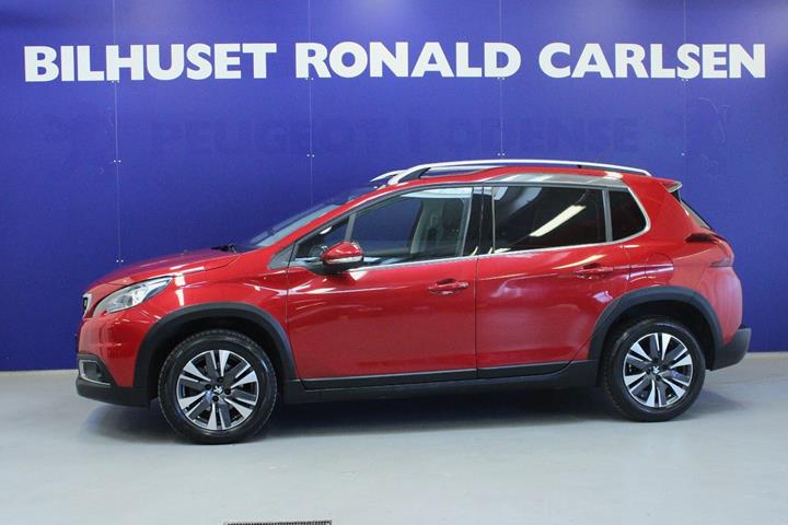 Rød Peugeot 2008 fra 2017