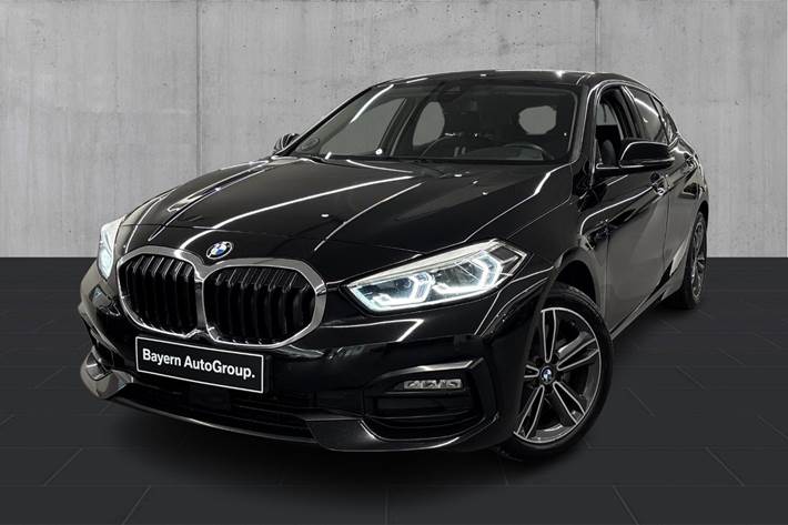 Sort BMW 120d fra 2021