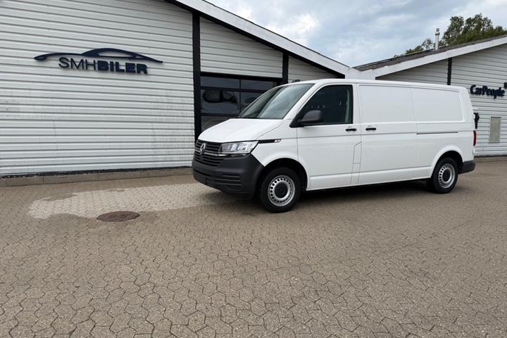 Hvid VW Transporter fra 2021