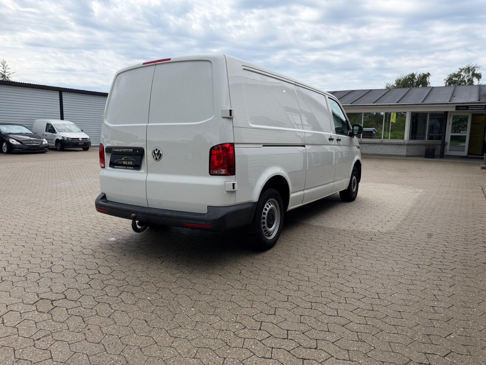 Hvid VW Transporter fra 2021