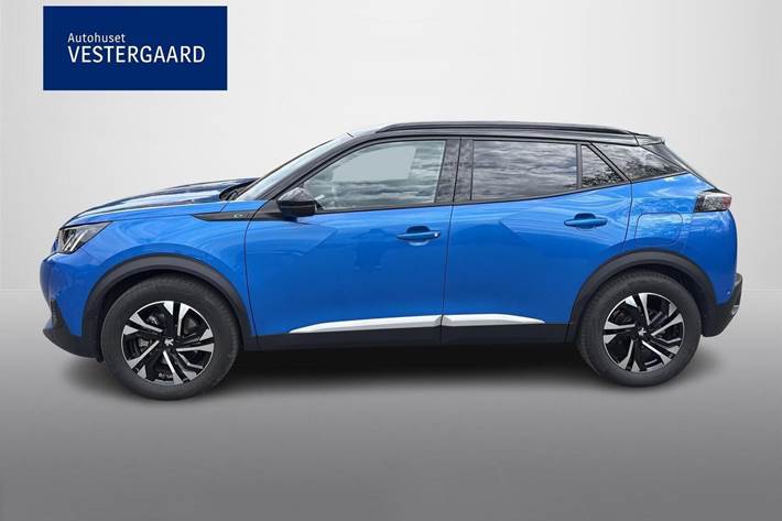 Blå Peugeot e-2008 fra 2023