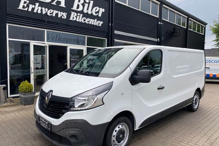 Hvid Renault Trafic T29 fra 2016