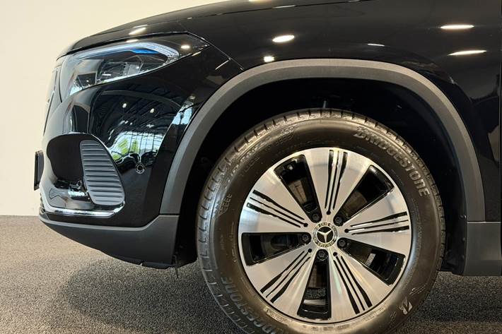 Sort Mercedes EQA250 fra 2023