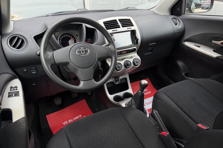 undefined Toyota Urban Cruiser fra 2010