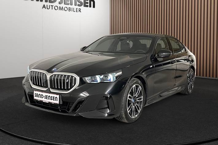 Sort BMW i5 fra 2024