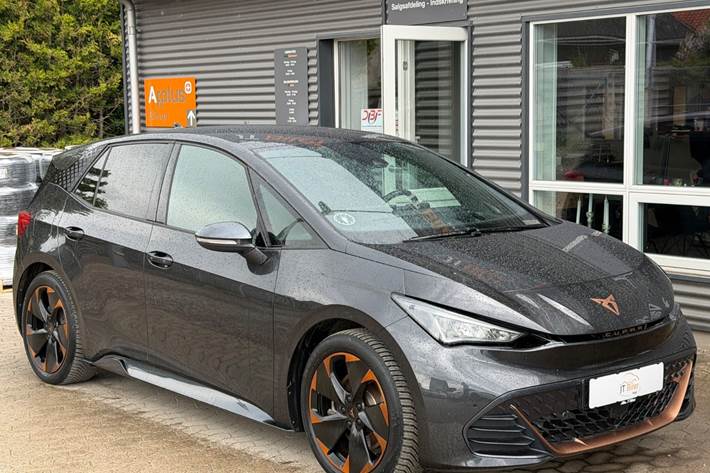 Grå Cupra Born fra 2023