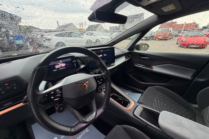 Grå Cupra Born fra 2023