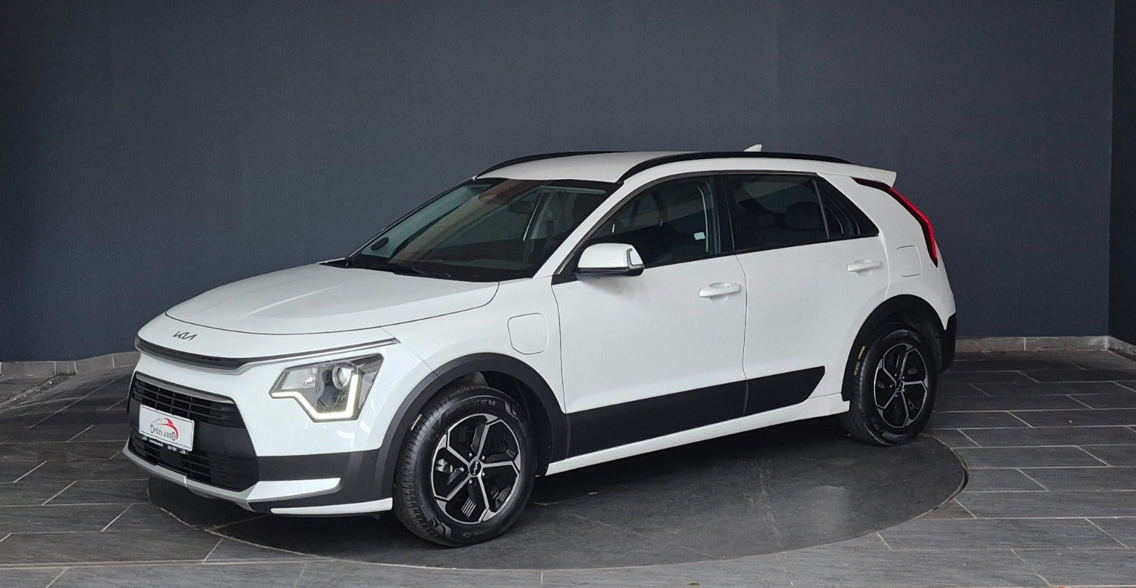 Hvid Kia Niro fra 2023