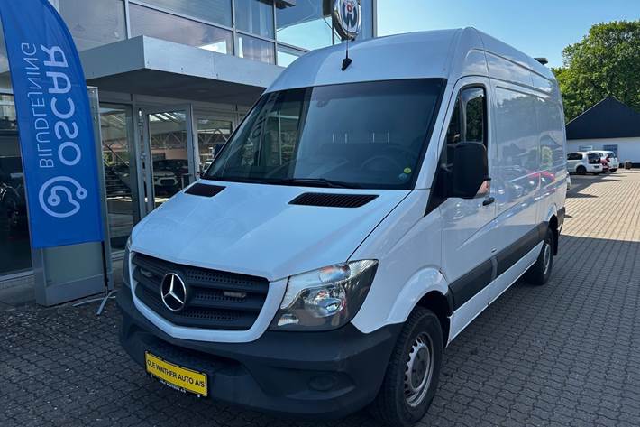 Hvid Mercedes Sprinter 319 fra 2017