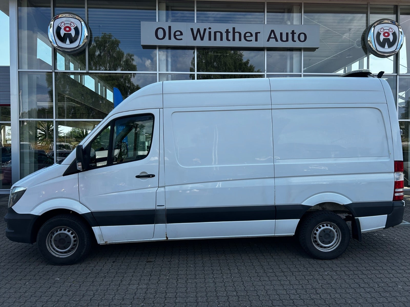 Hvid Mercedes Sprinter 319 fra 2017