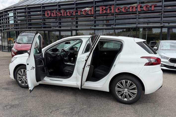 Hvid Peugeot 308 fra 2018