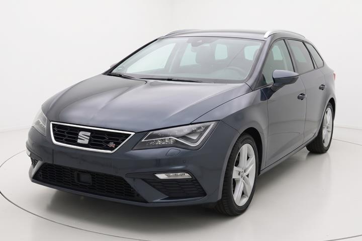 Grå Seat Leon fra 2019 set udefra