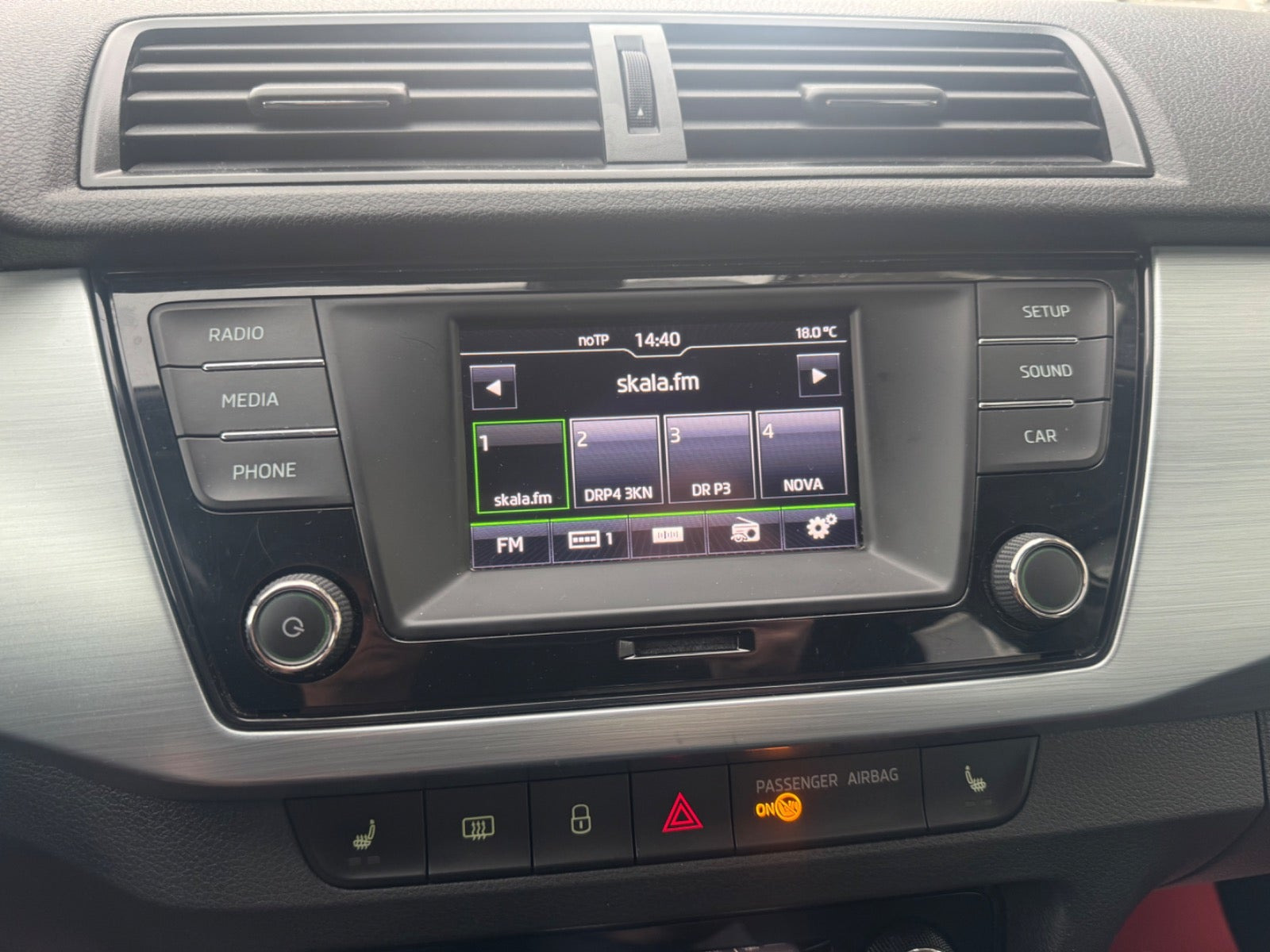 Grå Skoda Fabia fra 2017