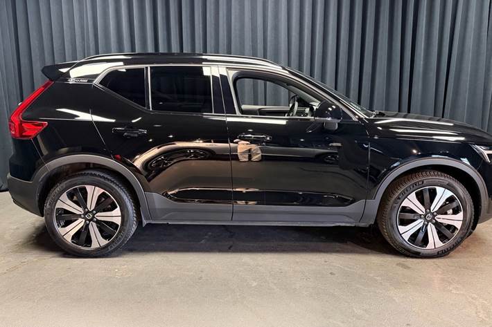 Sort Volvo XC40 fra 2023