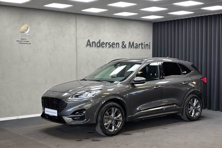 Grå Ford Kuga fra 2021