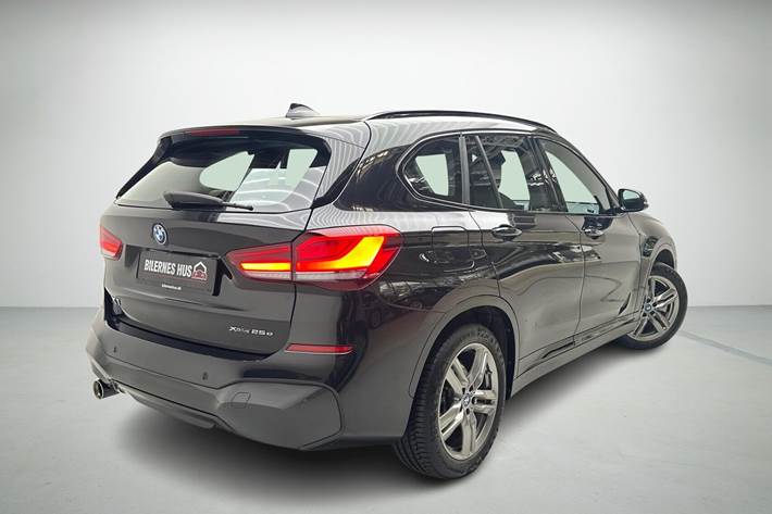 Sort BMW X1 fra 2021