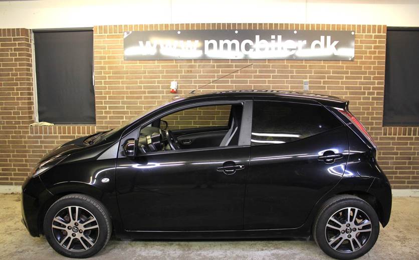 Toyota Aygo 1,0 VVT-i x-black