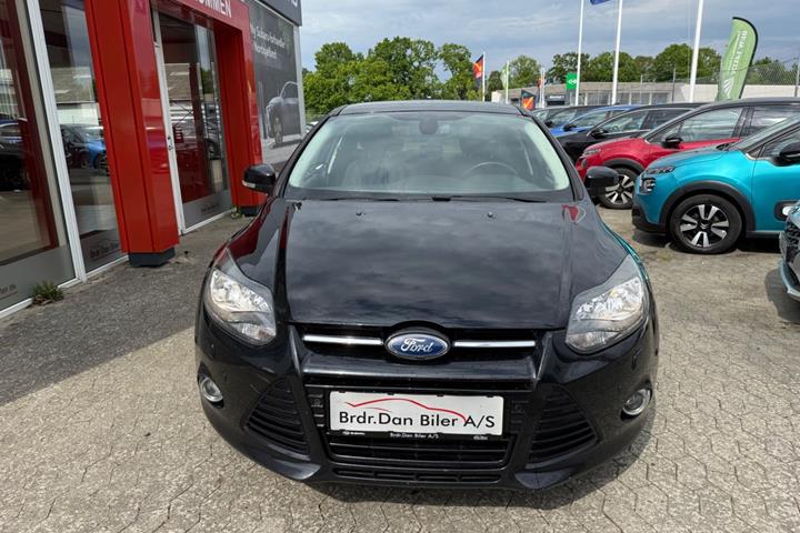 Sort Ford Focus fra 2013