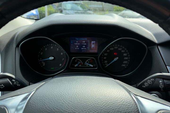 Sort Ford Focus fra 2013