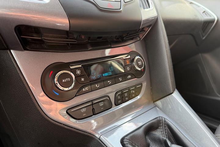 Sort Ford Focus fra 2013