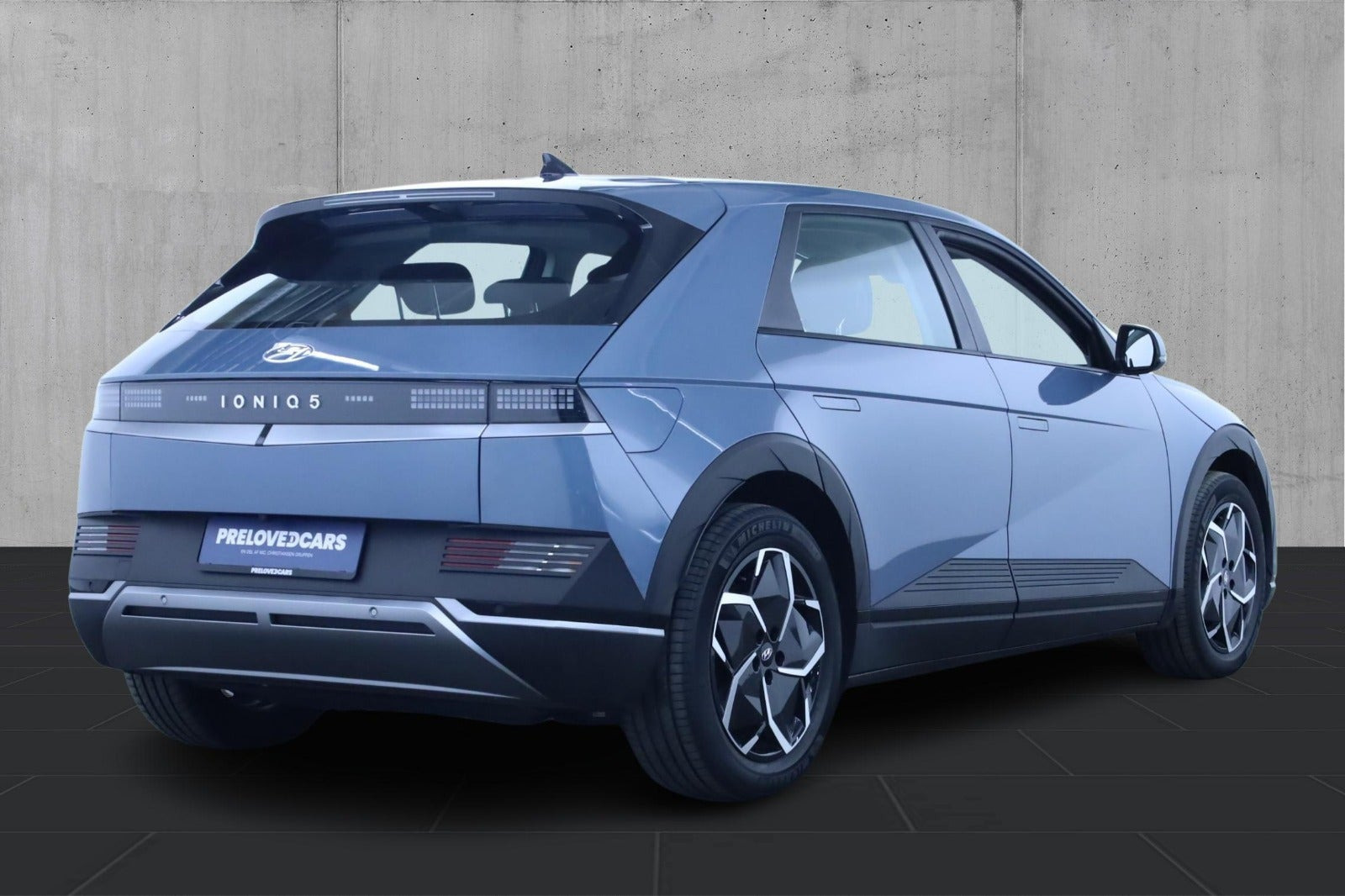 Grå Hyundai Ioniq 5 fra 2021