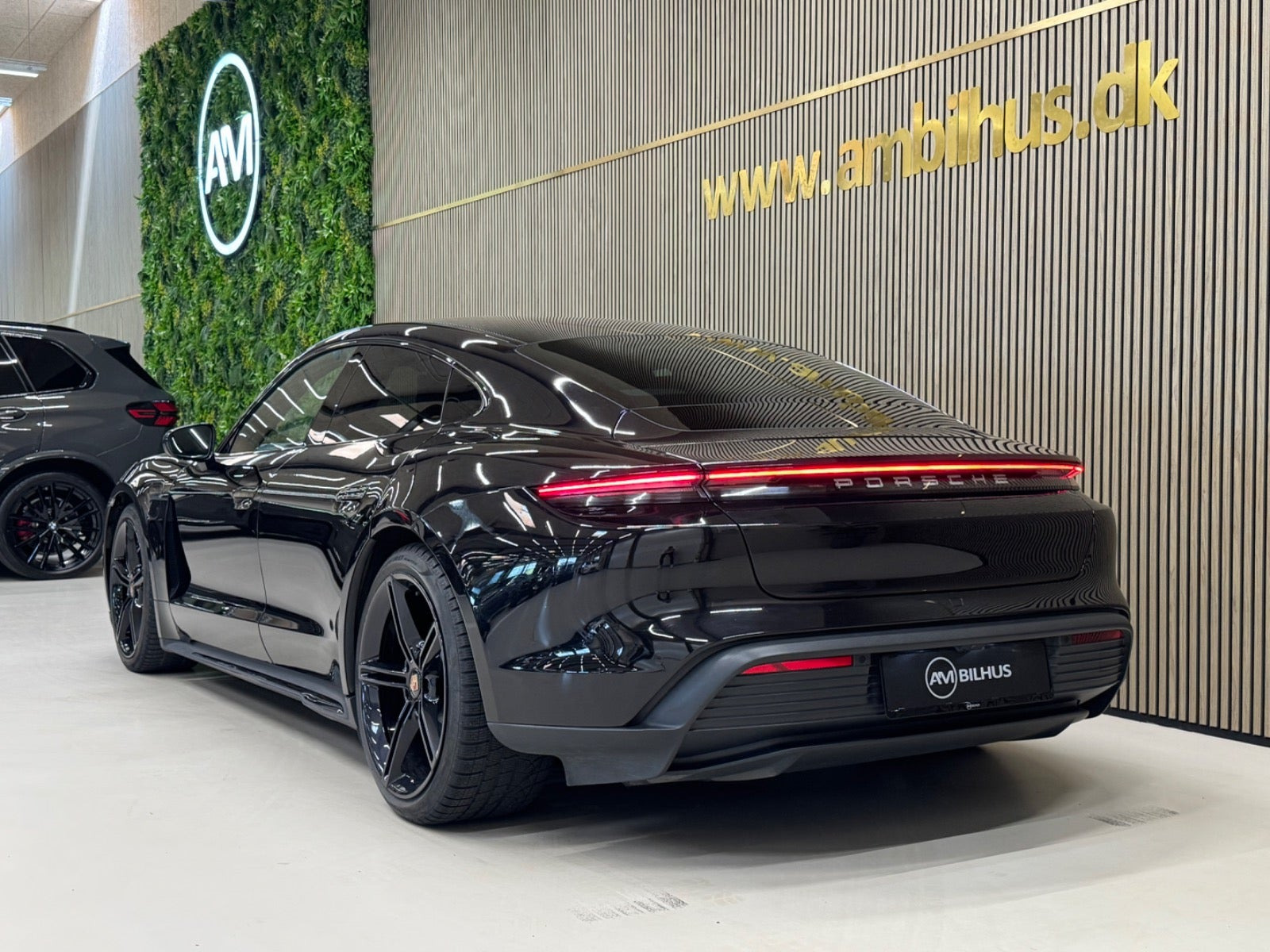 Sort Porsche Taycan 4S fra 2021