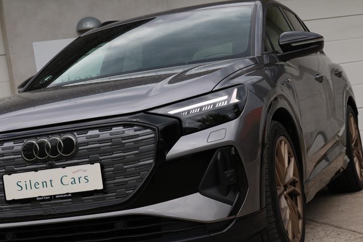 Grå Audi Q4 e-tron fra 2022