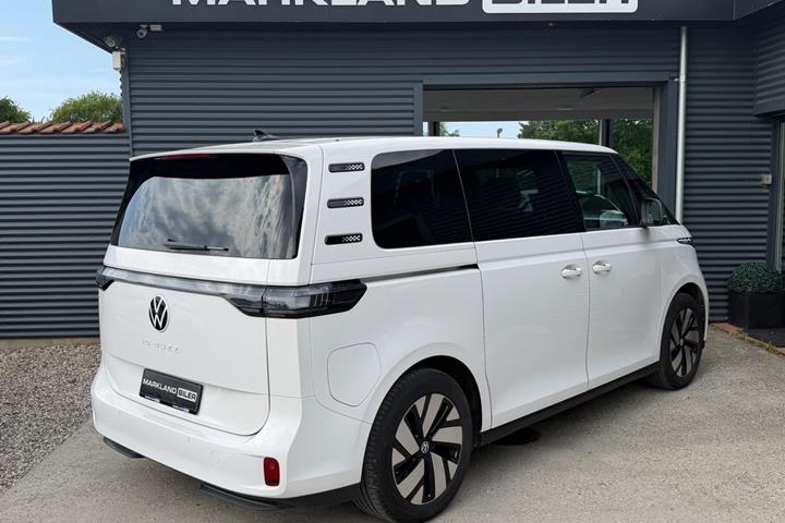 Hvid VW ID.Buzz fra 2024