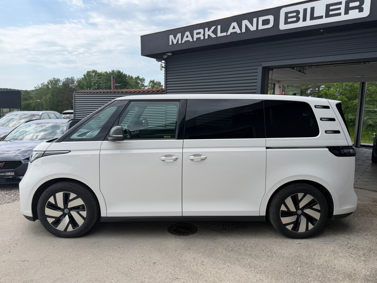Hvid VW ID.Buzz fra 2024