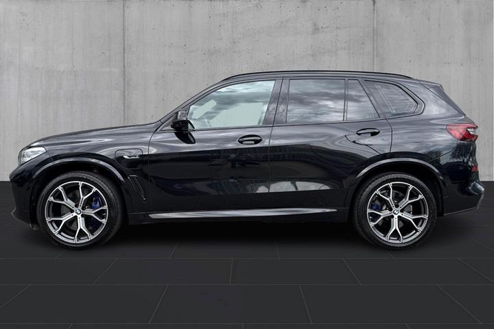 Sort BMW X5 fra 2022