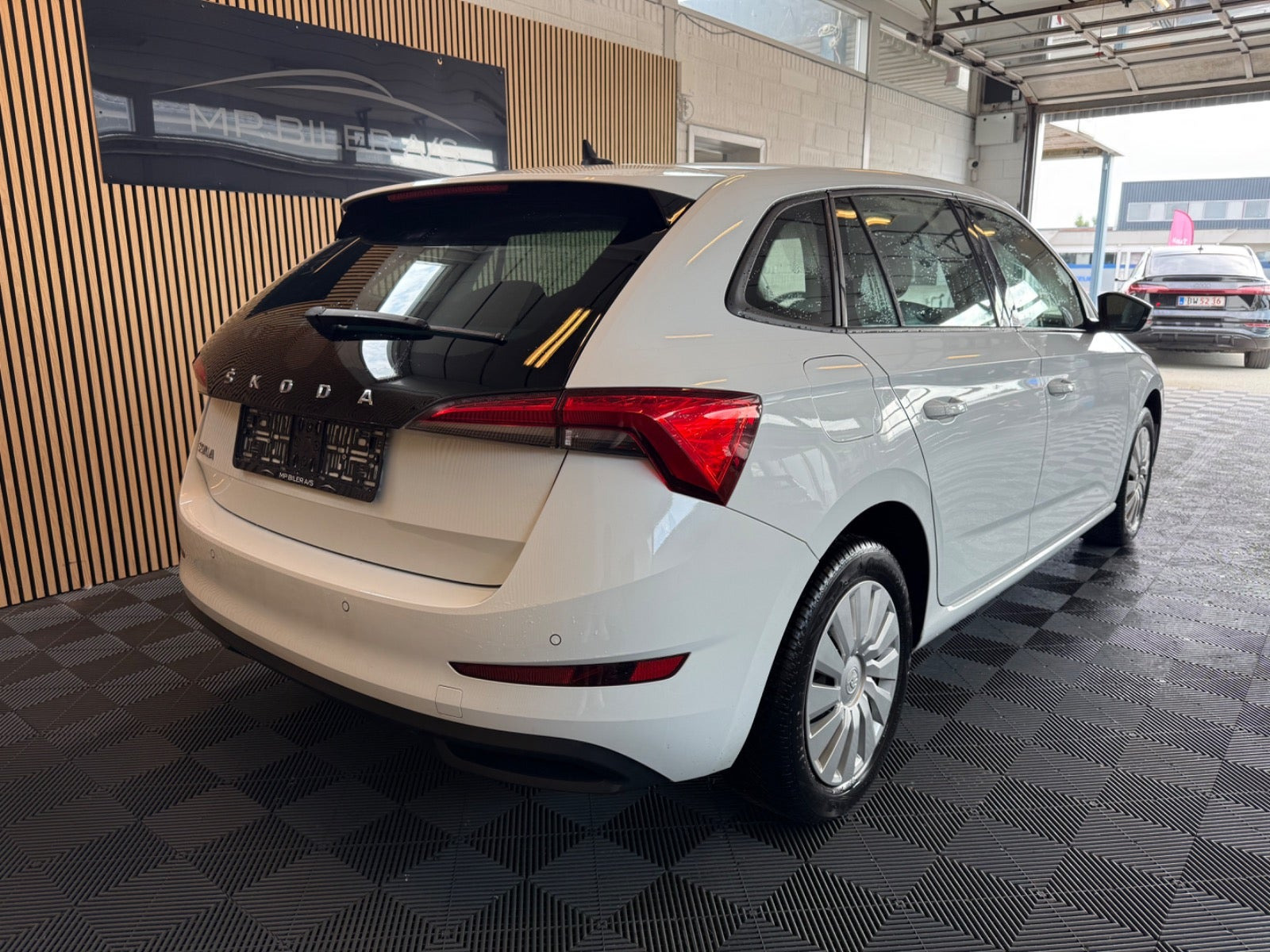 Hvid Skoda Scala fra 2021