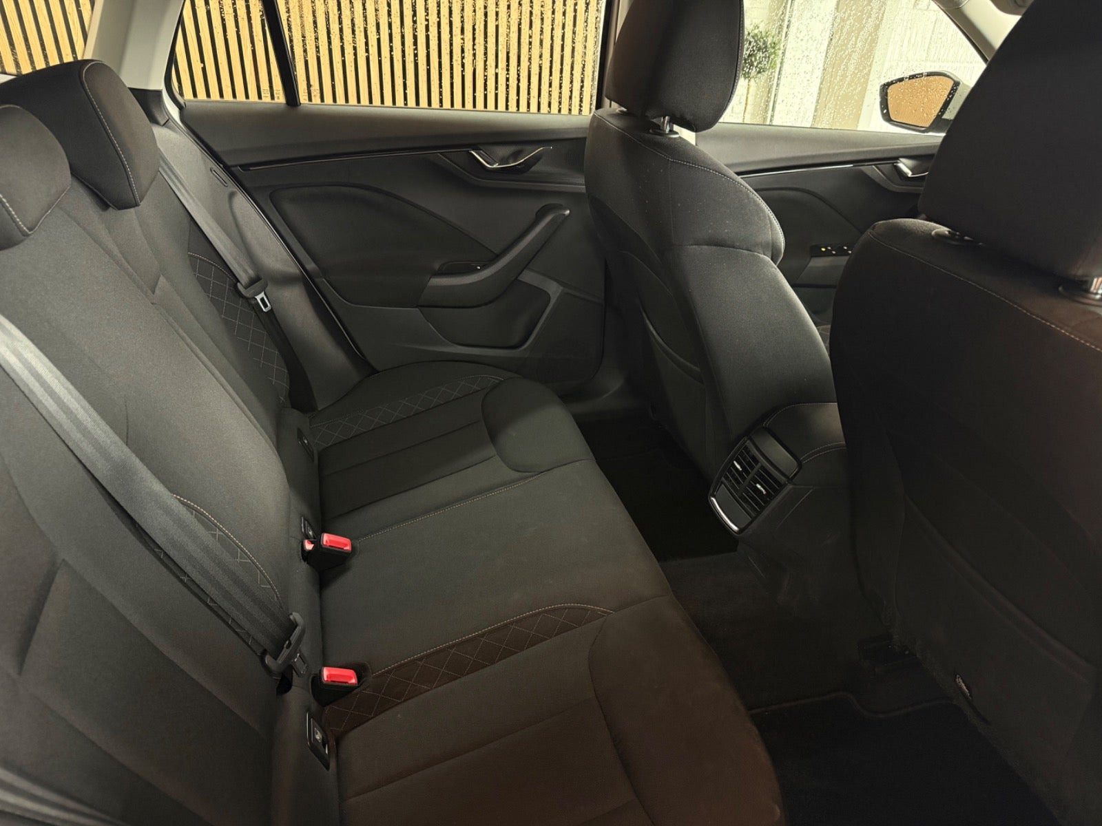 Hvid Skoda Scala fra 2021