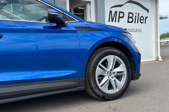 Blå Skoda Enyaq fra 2023