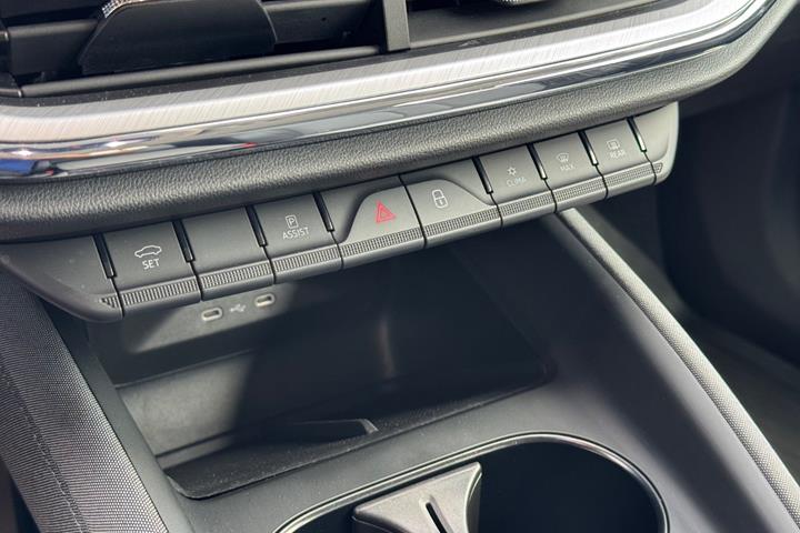 Blå Skoda Enyaq fra 2023
