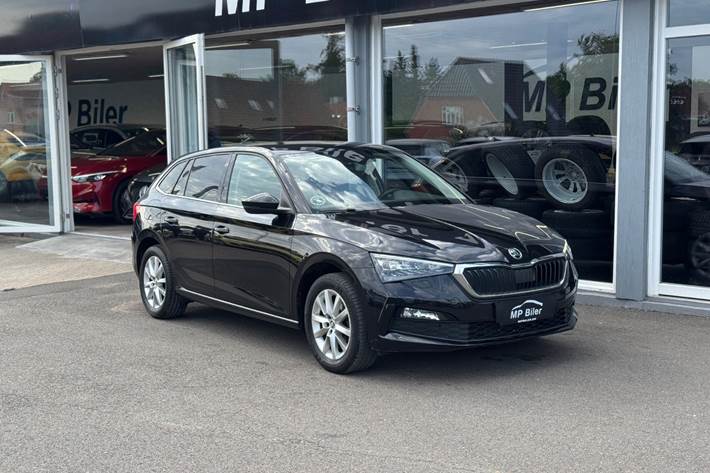 Sort Skoda Scala fra 2020